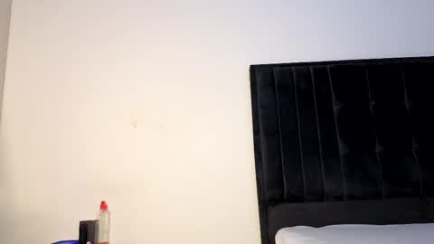 Arya online show from 11/17/25, 03:12