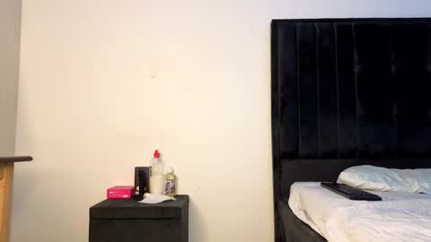 Arya online show from 11/19/25, 08:14