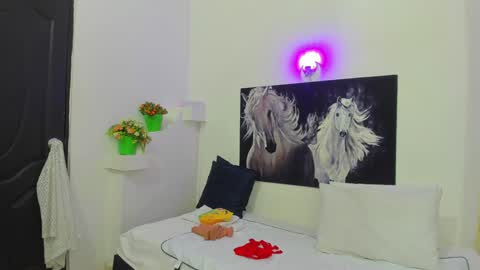 Snapshot of ebony_katterin chatting on 01/04/25, 07:02 ebony_katterin online show from 01/04/25, 07:02