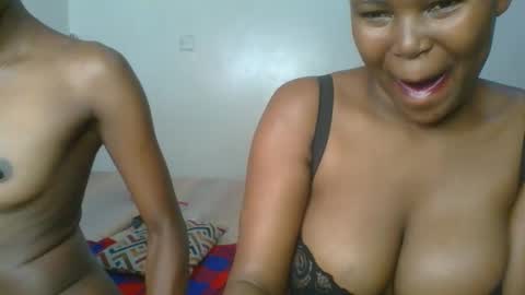 Snapshot of ebony_meeky chatting on 09/19/25, 06:19 ebony_meeky online show from 09/19/25, 06:19