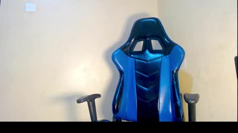 Snapshot of ebony_petite02 chatting on 01/29/25, 10:32 ebony_petite02 online show from 01/29/25, 10:32