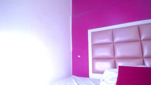 Snapshot of ebony_sugar_mommy chatting on 12/18/24, 11:19 MILENA online show from 12/18/24, 11:19