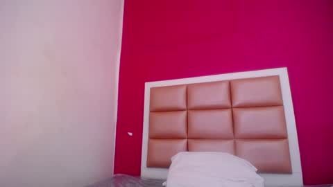 Snapshot of ebony_sugar_mommy chatting on 12/23/24, 09:38 MILENA online show from 12/23/24, 09:38