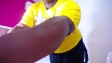 Snapshot of ebony_sugar_mommy chatting on 01/09/25, 02:22 MILENA online show from 01/09/25, 02:22