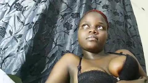 Snapshot of ebony_tasha chatting on 02/07/25, 08:10 tasha online show from 02/07/25, 08:10