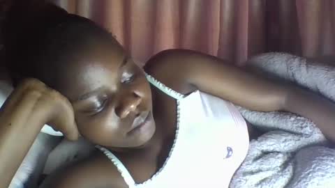 Snapshot of ebony_tasha chatting on 02/26/25, 10:58 tasha online show from 02/26/25, 10:58