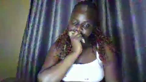 Snapshot of ebony_tasha chatting on 03/09/25, 08:31 tasha online show from 03/09/25, 08:31