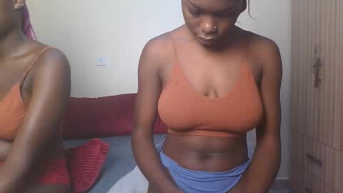 ebonydreamgirl_ online show from 09/25/25, 06:33