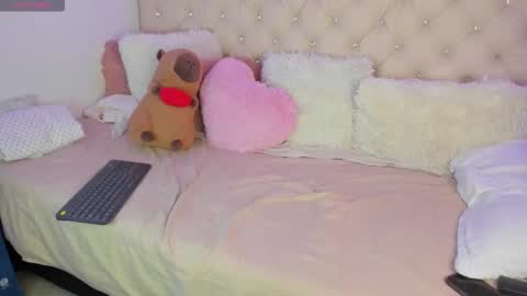 Snapshot of ebonygoddes03 chatting on 11/10/25, 10:09 Queen Ebony online show from 11/10/25, 10:09