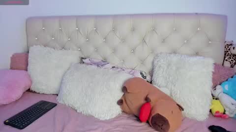 Snapshot of ebonygoddes03 chatting on 11/19/25, 11:16 Queen Ebony online show from 11/19/25, 11:16