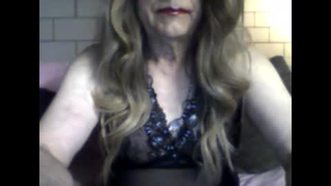 Snapshot of eddie595959 chatting on 01/19/25, 10:39 eddie595959 online show from 01/19/25, 10:39