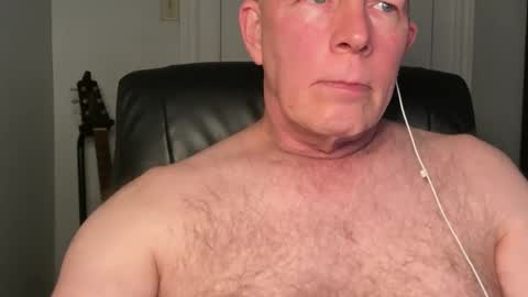 Snapshot of eddygl1968 chatting on 12/03/24, 04:14 Eddy online show from 12/03/24, 04:14