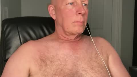 Snapshot of eddygl1968 chatting on 01/27/25, 02:10 Eddy online show from 01/27/25, 02:10