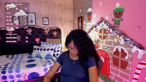 Snapshot of edelaine_rogers chatting on 12/26/24, 11:24 ede online show from 12/26/24, 11:24