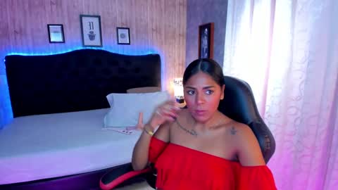 Snapshot of edelaine_rogers chatting on 01/14/25, 11:27 ede online show from 01/14/25, 11:27