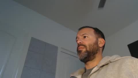 Snapshot of edge_masters chatting on 12/24/24, 12:22 EdgeM online show from 12/24/24, 12:22