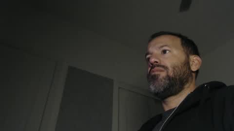 Snapshot of edge_masters chatting on 12/31/24, 01:57 EdgeM online show from 12/31/24, 01:57