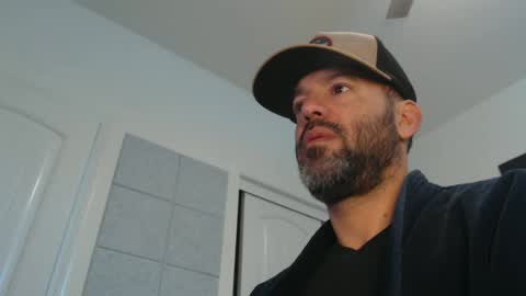 Snapshot of edge_masters chatting on 01/02/25, 03:51 EdgeM online show from 01/02/25, 03:51