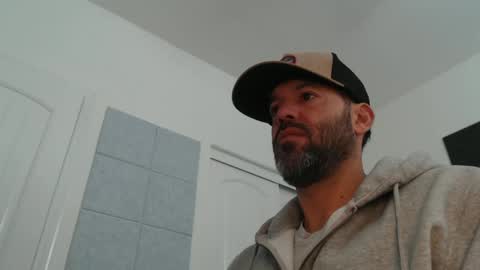 Snapshot of edge_masters chatting on 02/02/25, 04:32 EdgeM online show from 02/02/25, 04:32