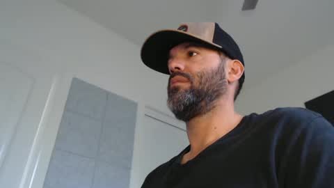 Snapshot of edge_masters chatting on 02/15/25, 07:17 EdgeM online show from 02/15/25, 07:17