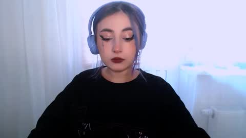 Snapshot of ediefris chatting on 10/29/25, 07:32 fickle demon made of clumps of matter online show from 10/29/25, 07:32