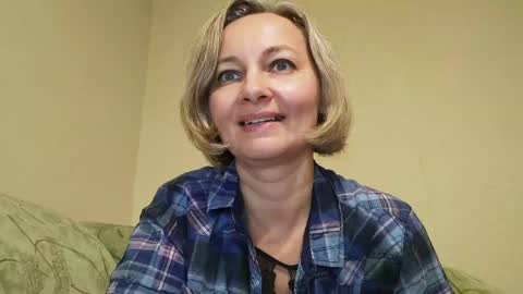 Snapshot of edithmanning chatting on 12/09/24, 10:22 edithmanning online show from 12/09/24, 10:22