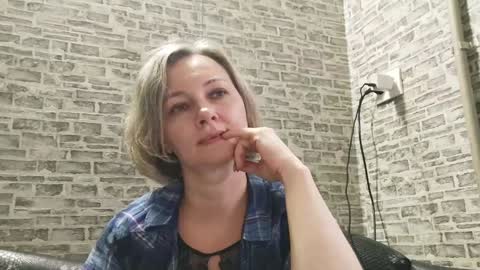 Snapshot of edithmanning chatting on 12/10/24, 11:54 edithmanning online show from 12/10/24, 11:54
