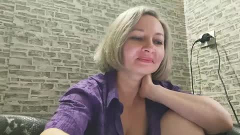 Snapshot of edithmanning chatting on 12/28/24, 08:05 edithmanning online show from 12/28/24, 08:05