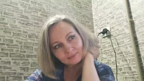 Snapshot of edithmanning chatting on 01/21/25, 01:54 edithmanning online show from 01/21/25, 01:54