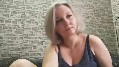 Snapshot of edithmanning chatting on 03/03/25, 12:16 edithmanning online show from 03/03/25, 12:16