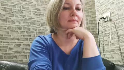Snapshot of edithmanning chatting on 03/11/25, 06:10 edithmanning online show from 03/11/25, 06:10