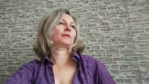 Snapshot of edithmanning chatting on 09/29/25, 06:29 edithmanning online show from 09/29/25, 06:29