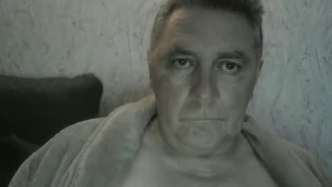 Snapshot of edje59a chatting on 11/16/25, 12:27 Eddy online show from 11/16/25, 12:27