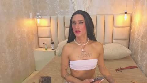 EdnaJarath online show from 11/16/25, 03:45