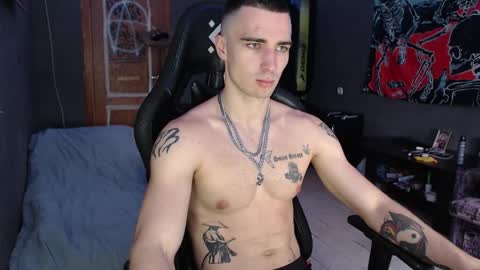 Snapshot of eduard_loveee chatting on 09/20/25, 08:04 Eduar online show from 09/20/25, 08:04