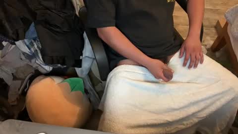 Weenie1738 online show from 01/12/25, 08:04