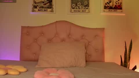 effy online show from 10/21/25, 12:22