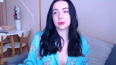 Snapshot of effy_m chatting on 12/23/24, 09:59 Effy online show from 12/23/24, 09:59