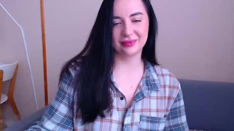 Snapshot of effy_m chatting on 01/06/25, 09:52 Effy online show from 01/06/25, 09:52