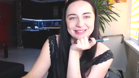 Snapshot of effy_m chatting on 01/22/25, 11:45 Effy online show from 01/22/25, 11:45