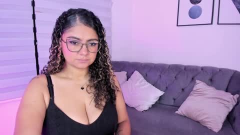 Snapshot of efy_lopez chatting on 10/16/25, 12:06 efy_lopez online show from 10/16/25, 12:06