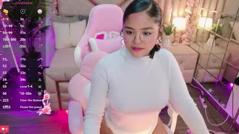 eimy__2 online show from 10/11/25, 05:39