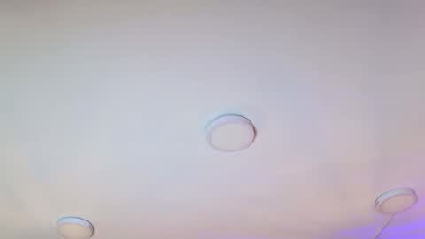 eimy_rosse18 online show from 10/14/25, 10:38