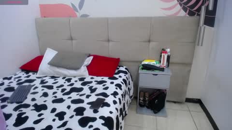 Eimyflorian online show from 01/29/25, 12:13