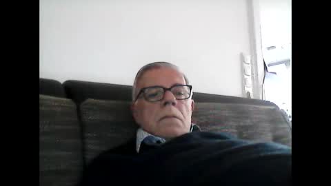 Snapshot of eisbaer1957 chatting on 12/30/24, 01:03 eisbaer1957 online show from 12/30/24, 01:03