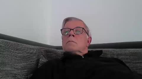 Snapshot of eisbaer1957 chatting on 01/26/25, 02:52 eisbaer1957 online show from 01/26/25, 02:52