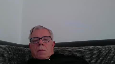 Snapshot of eisbaer1957 chatting on 02/09/25, 12:19 eisbaer1957 online show from 02/09/25, 12:19