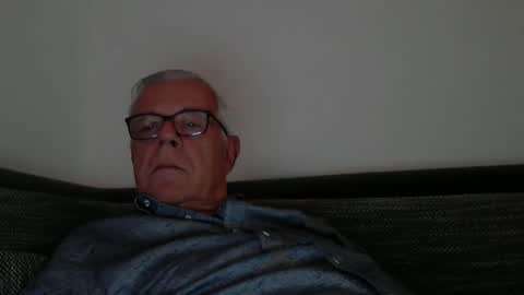 eisbaer1957 online show from 11/02/25, 02:19