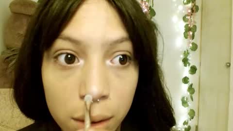 eiviiy1609 online show from 10/13/25, 01:44