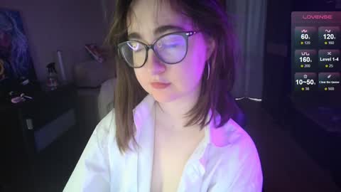 Snapshot of el_sweety chatting on 12/12/24, 10:02 If you like it when I meow give me a thumbs up online show from 12/12/24, 10:02